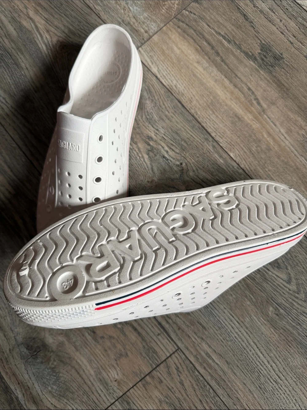 SAGUARO Men’s White Slip-On Boat Shoes